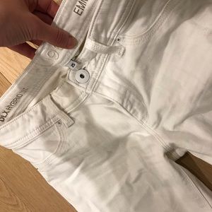 DL1961 Emma Distressed white denim